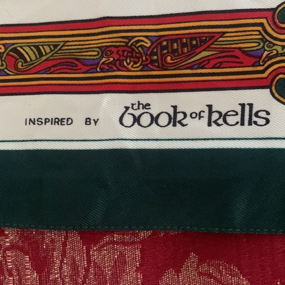 Vintage book of Kells Irish inspired scarf polyester square 26” - Picture 10 of 11